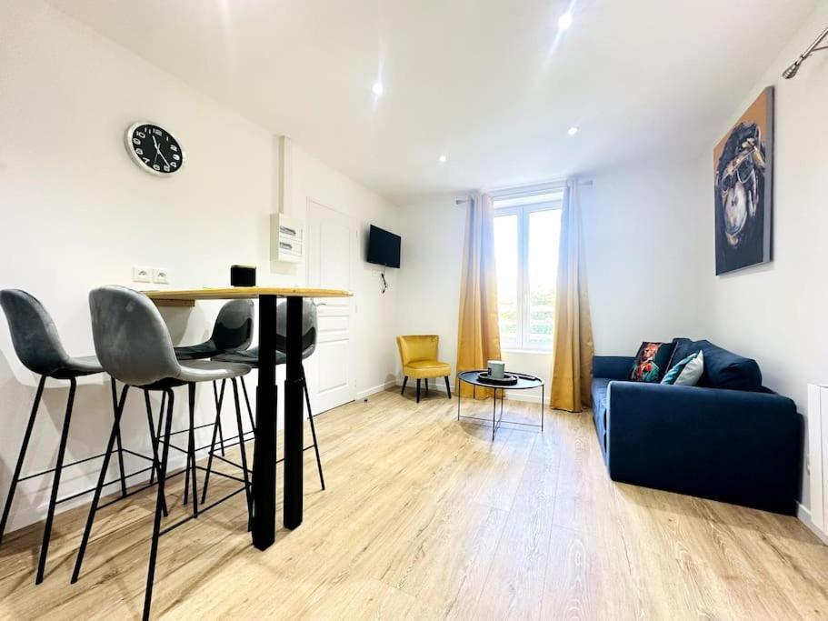 Jungle Appartement Avec Terrasse Лаон Екстериор снимка