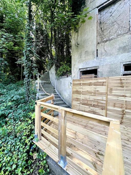 Jungle Appartement Avec Terrasse Лаон Екстериор снимка